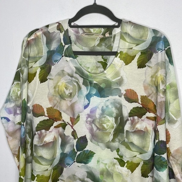 Soft surroundings roses garden floral long sleeve top - Picture 2 of 9